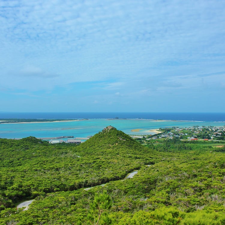 伊是名村